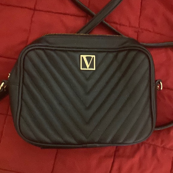 Slightly use black Victoria Secret shoulder bag - Picture 1 of 3